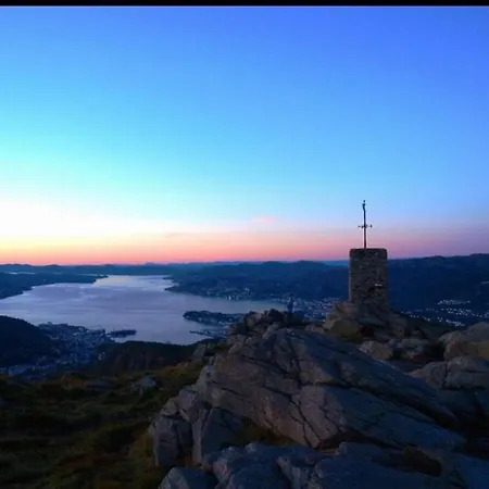 Bright Andvery Space Efficient In Lejlighed Bergen